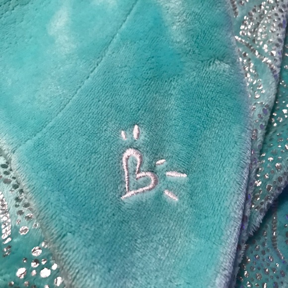 Justice Mermaid Tail Plush Blanket, Aqua with Silver Embossing - Picture 6 of 7